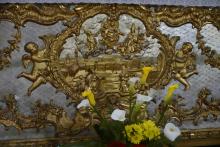 Scorcio ligneo della vecchia città, impreziosito da dorature … importanti