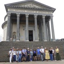 Eccoci qui, davanti alla Gran Madre, tutti belli e (ancora) freschi, pronti a partire!