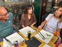 sguardi interrogativi a Adriana che... non risponde