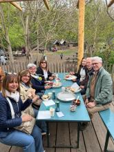 ...invece che di zappa e badile qui ci si dà di forchetta !